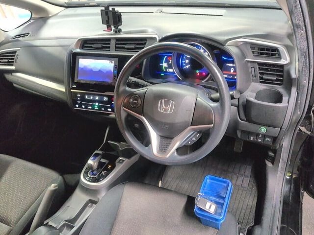 Honda Fit Hybrid 2016